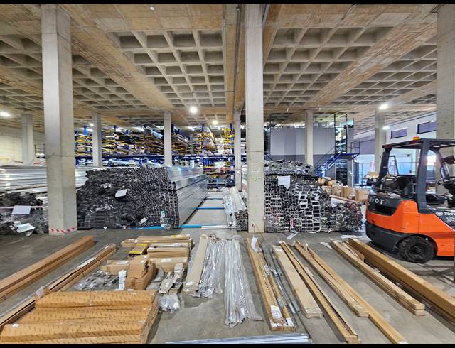 5,002M² FACTORY TO LET IN COSMO BUSINESS PARK